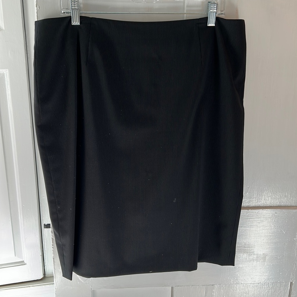 Hugo Boss Black Pin Striped Pencil Skirt Size 14